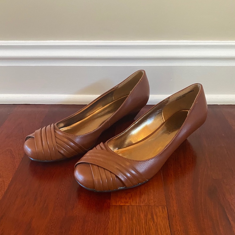 Rampage Cognac Kitten Heel - Size 8.5